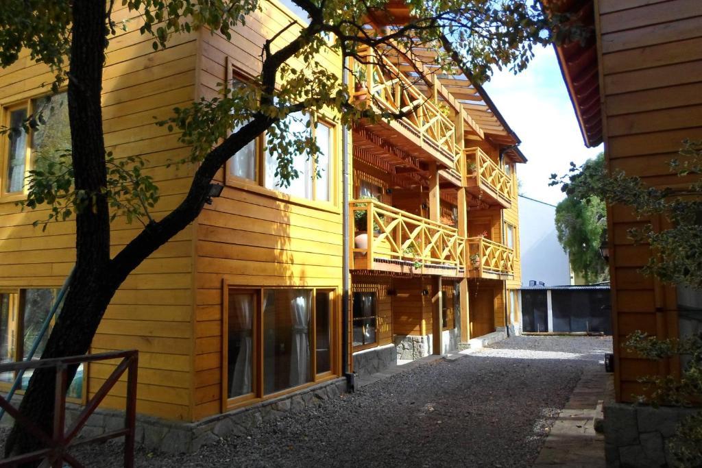 Apart Hotel Robles Del Sur San Martín de los Andes Buitenkant foto