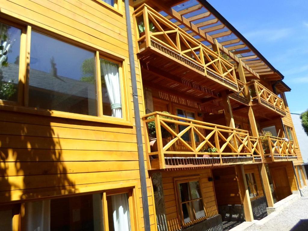 Apart Hotel Robles Del Sur San Martín de los Andes Buitenkant foto
