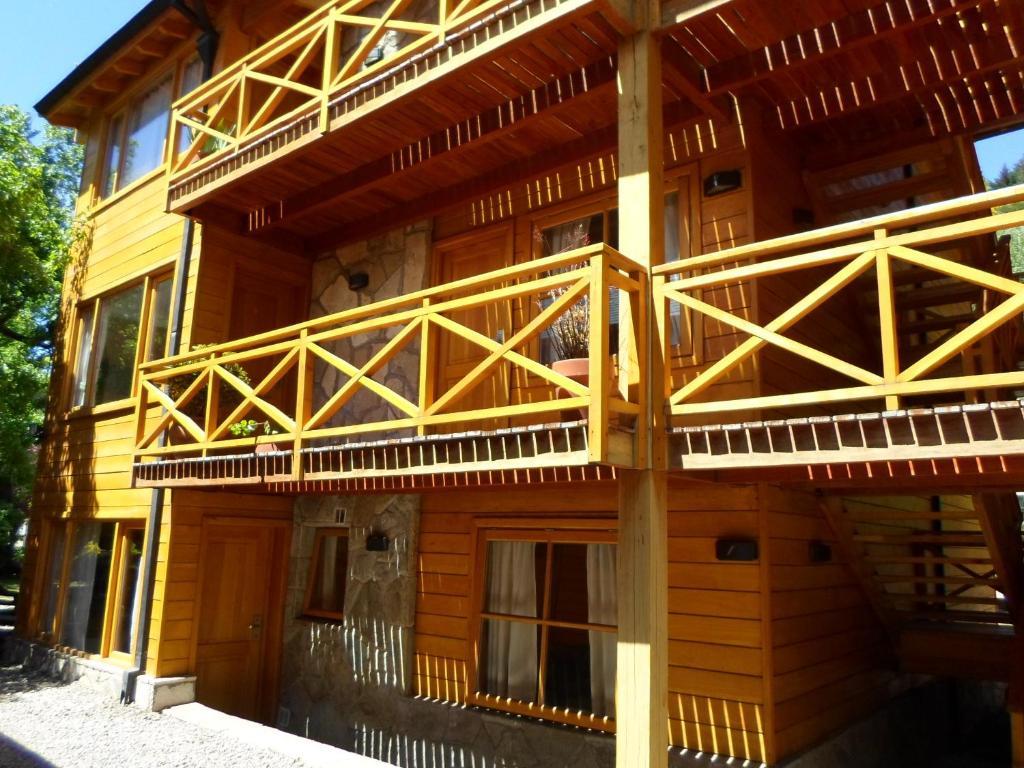 Apart Hotel Robles Del Sur San Martín de los Andes Buitenkant foto